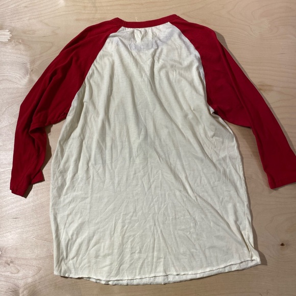 Red and White Graphic T-Shirt XL (OM) - Picture 10 of 12